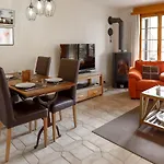 Les Seracs 1 By Interhome Appartement