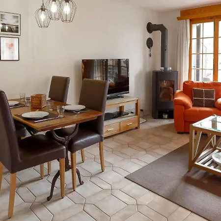 Les Seracs 1 By Interhome Appartement